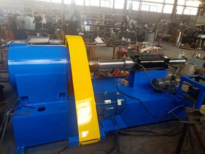 Flower swaging pipe machine / 2