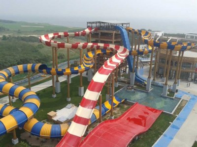 whirling water slide slide / 3