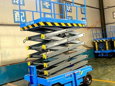 Traction Scissor Lift / 4