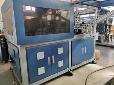 PET bottle making machine / 6