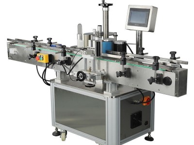 Automatic labeling machine / 6