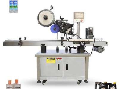 Flat Bottle Labeling Machine / 2