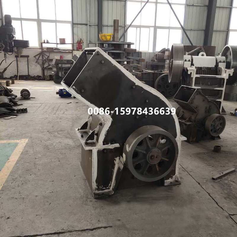 Diesel Hammer Crusher / 3