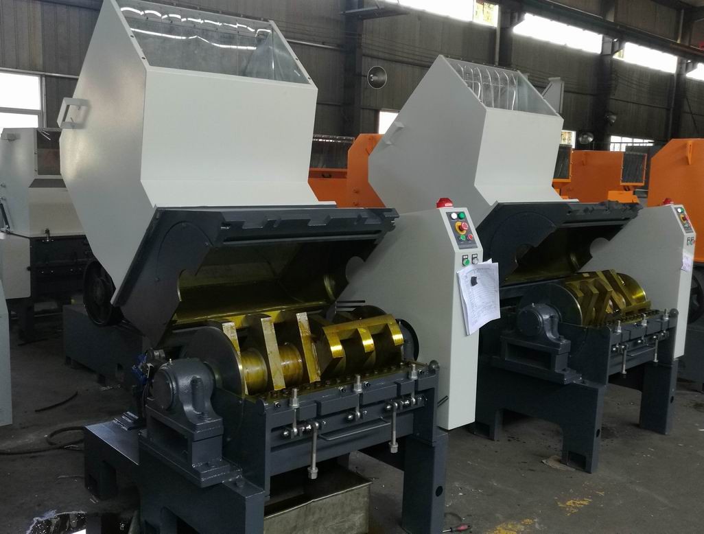 Plastic crusher machine / 5