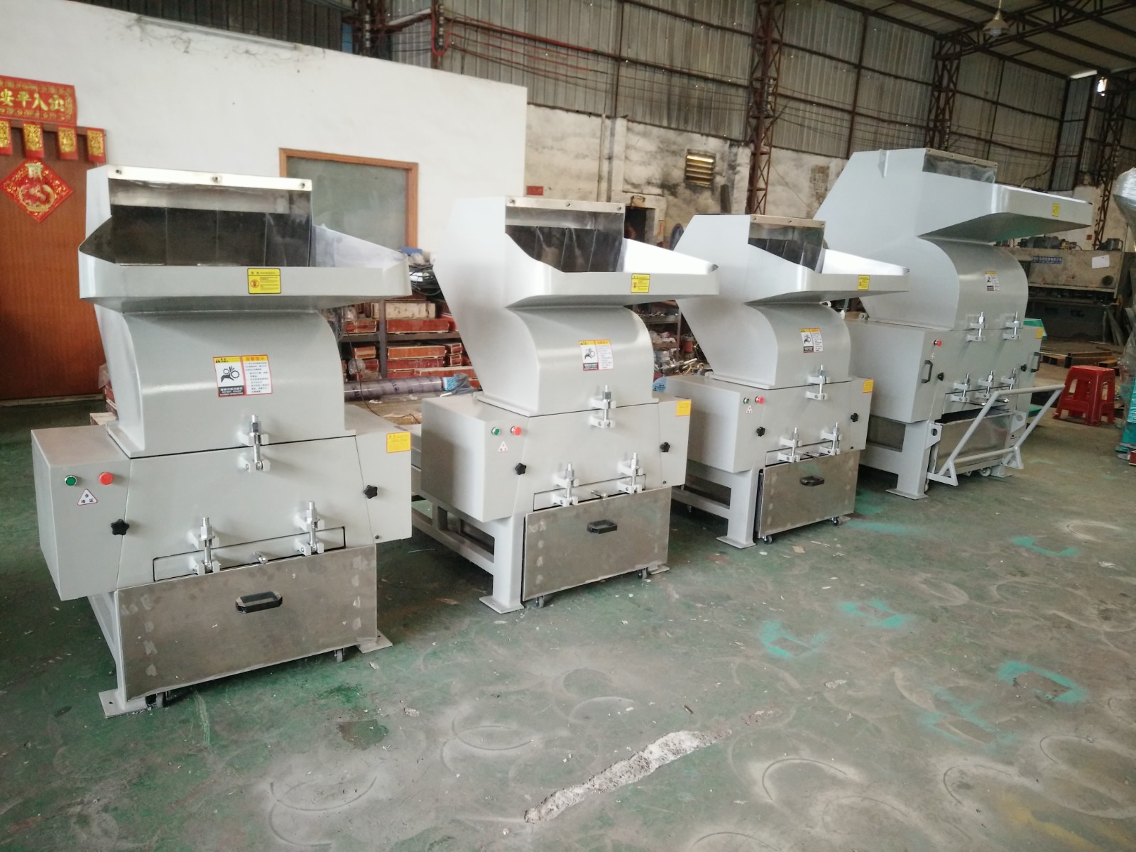 Plastic granulator machines / 8