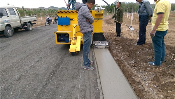 Road Curb And Gutter Machine / 3