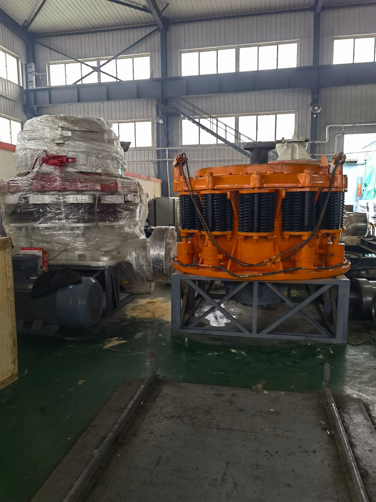 Cone crusher factory / 2