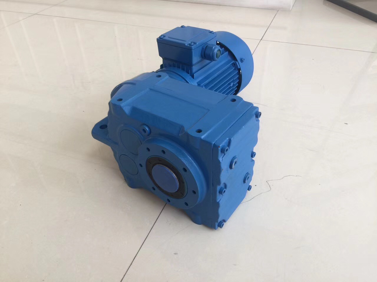 K R S F series reducer / 7