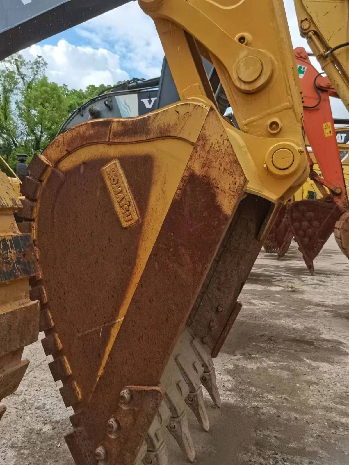 Used Excavator/ equipment / 8