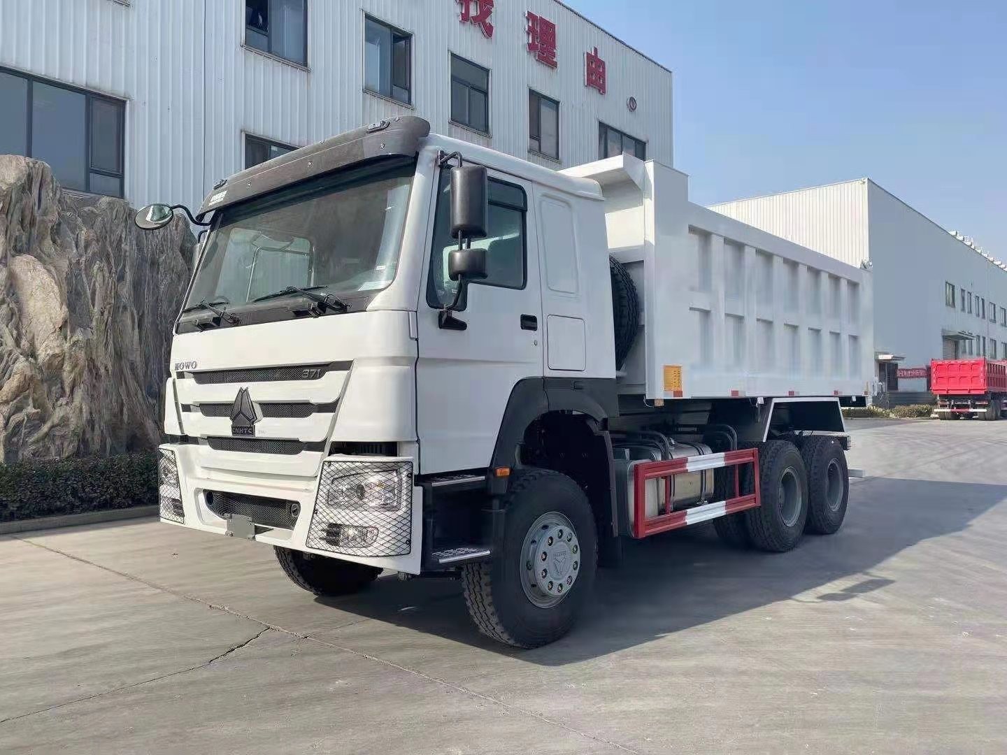 Used dump trucks HOWO 6×4 / 2