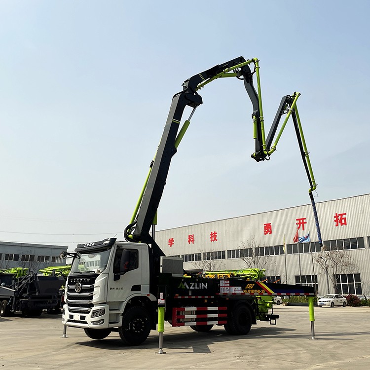 30M Concrete pump truck / 4