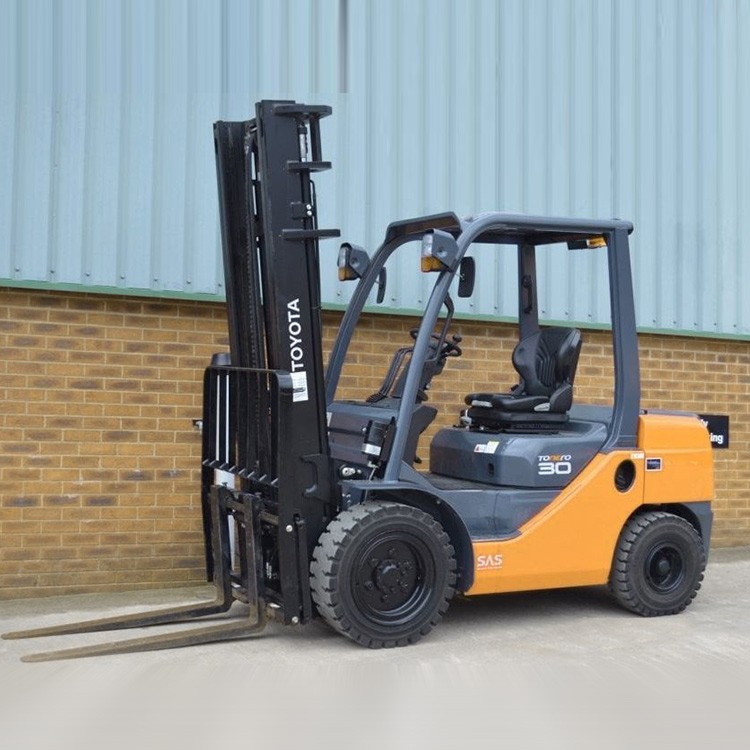 Used Toyota 3 Ton Forklift / 3