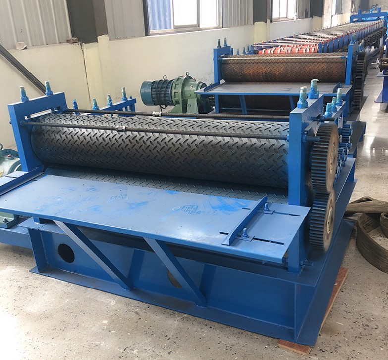 carving plate knurling machine / 6