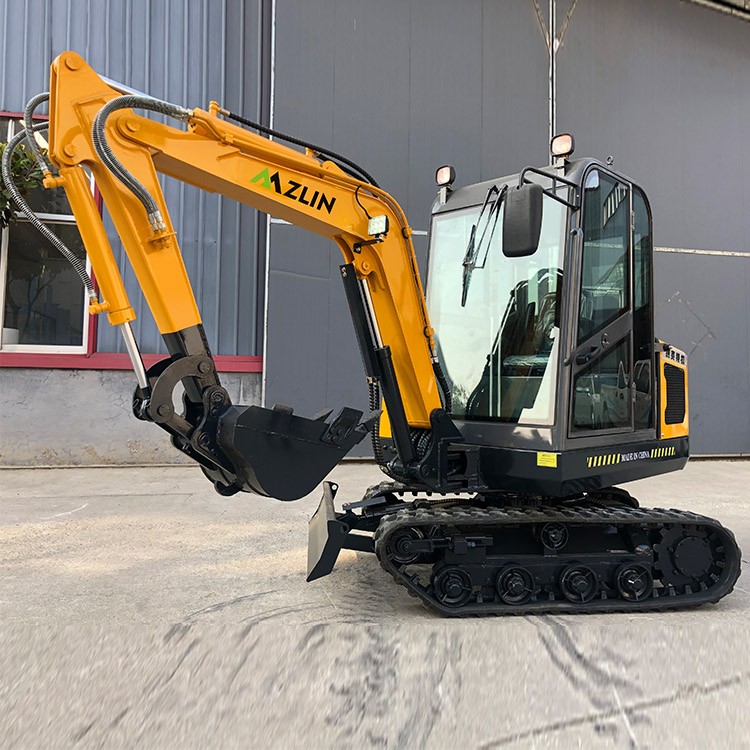 2.5 Ton mini Excavator Digging / 4