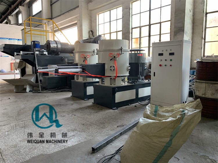 plastic recycling agglomerator / 4