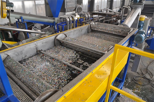 Bottle Recycling Machine / 5