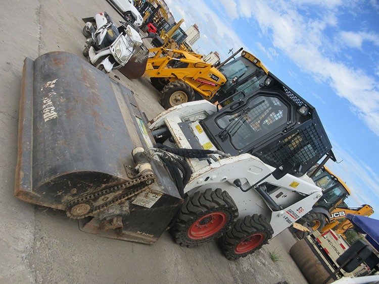 s16 used skid steer loader / 4