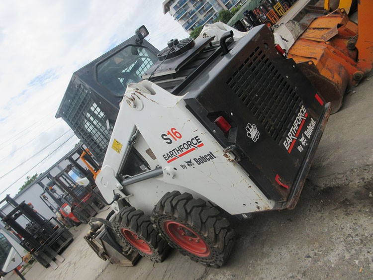 s16 used skid steer loader / 6