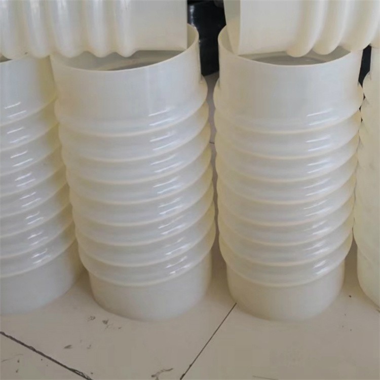 Large-diameter silicone hose / 7