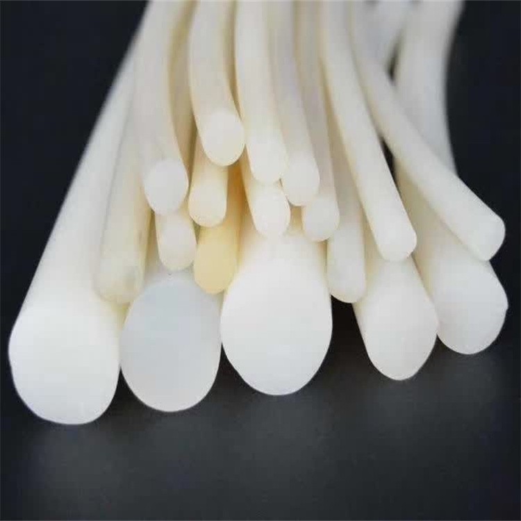 Silicone sealing strip / 3