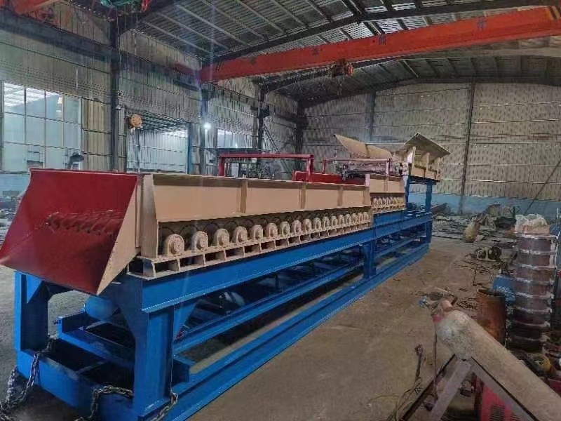 Roller debris separator / 2