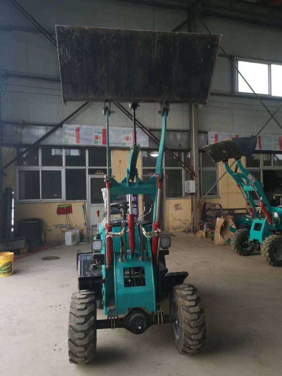 Small diesel 4WD forklift / 6