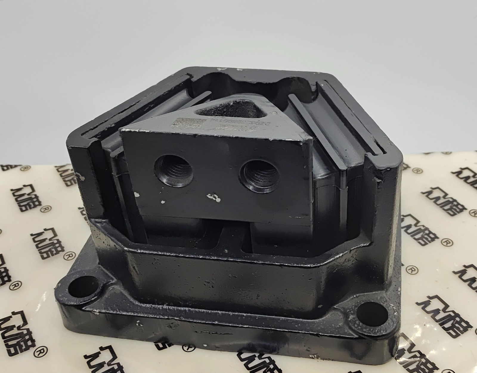 Engine rubber support / 7