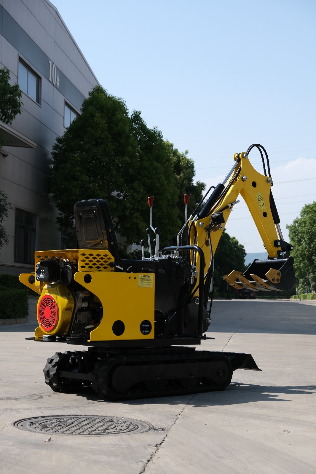 0.8 ton mini excavator / 3