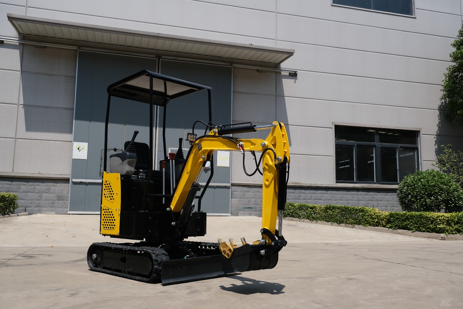 1.7 mini hydraulic crawler excavator / 8