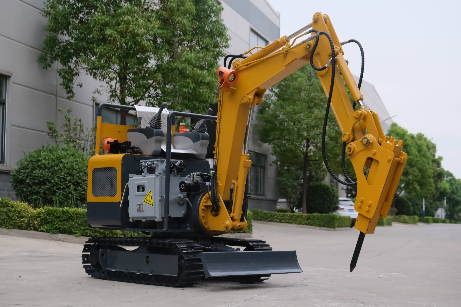 MWD2/0.12L hydraulic excavator for coal mines / 4