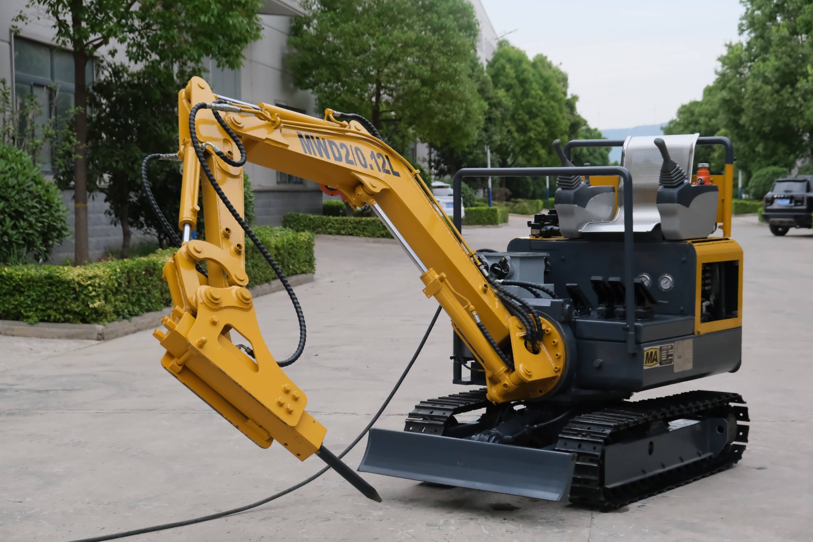 MWD2/0.12L hydraulic excavator for coal mines / 5