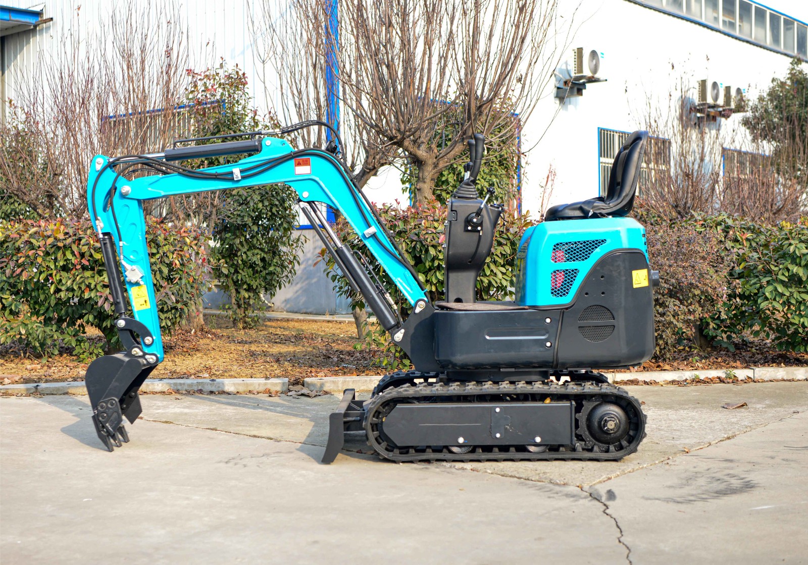 Low Price Mini Excavator 1.0ton Micro Digger for Sale / 4