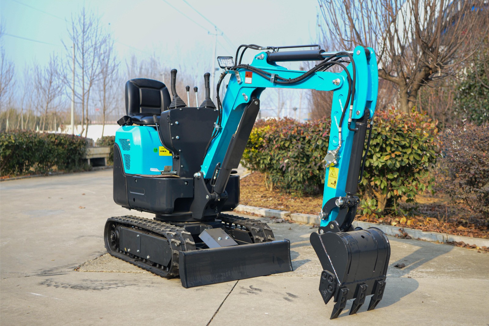 Low Price Mini Excavator 1.0ton Micro Digger for Sale / 2