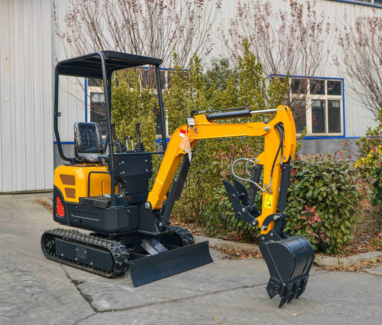 1.3 Ton Mini Excavator Brands with 1.3 Inches Fine Sand Bucket / 2