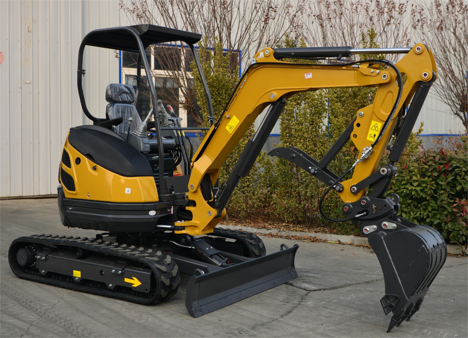 Chinese 2.5ton Crawler Small Digger Mini Excavator Cheap Price for Sale / 2