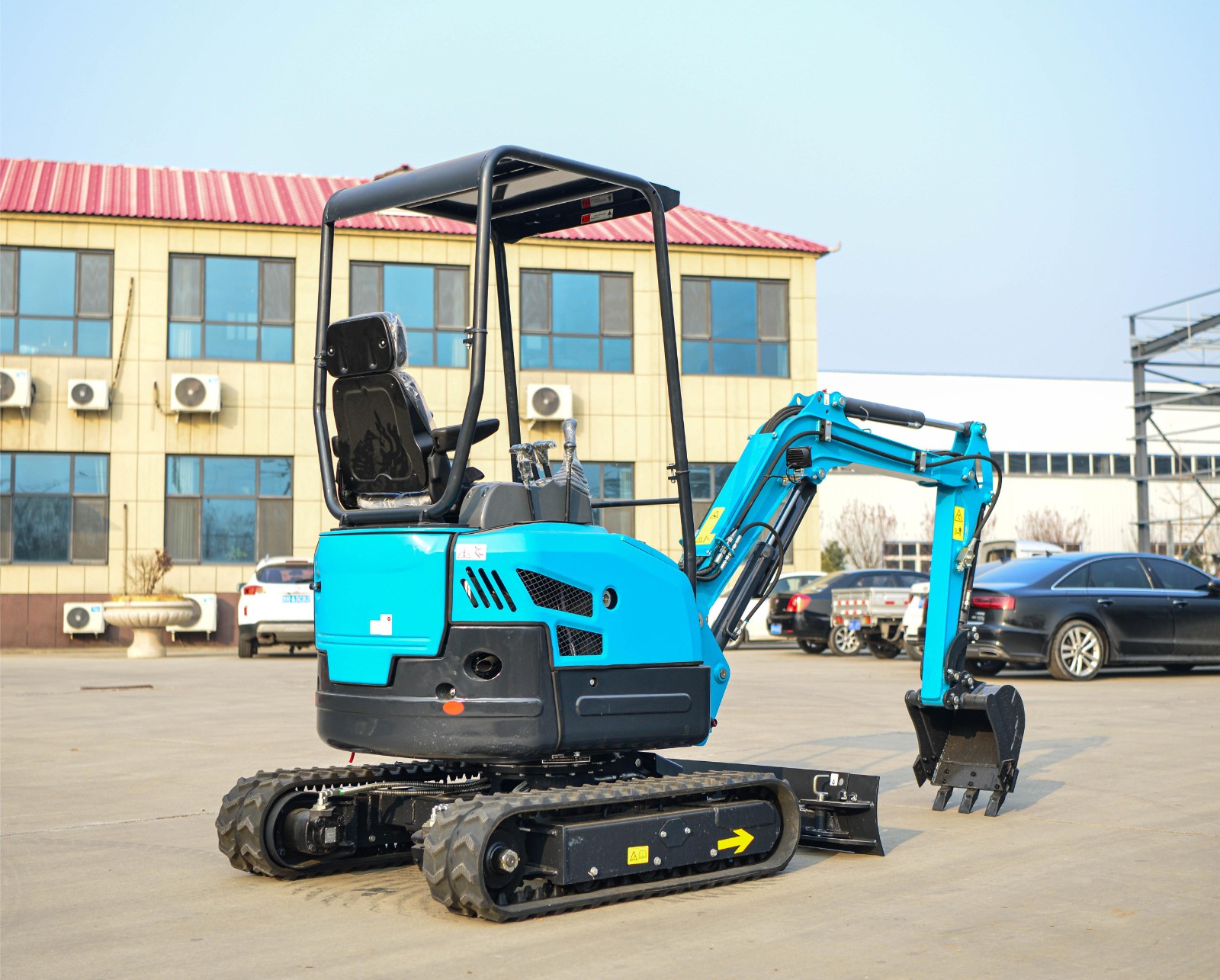 Cheap Price Chinese Yubo-17 Mini Excavator Small Digger Crawler Excavator / 4