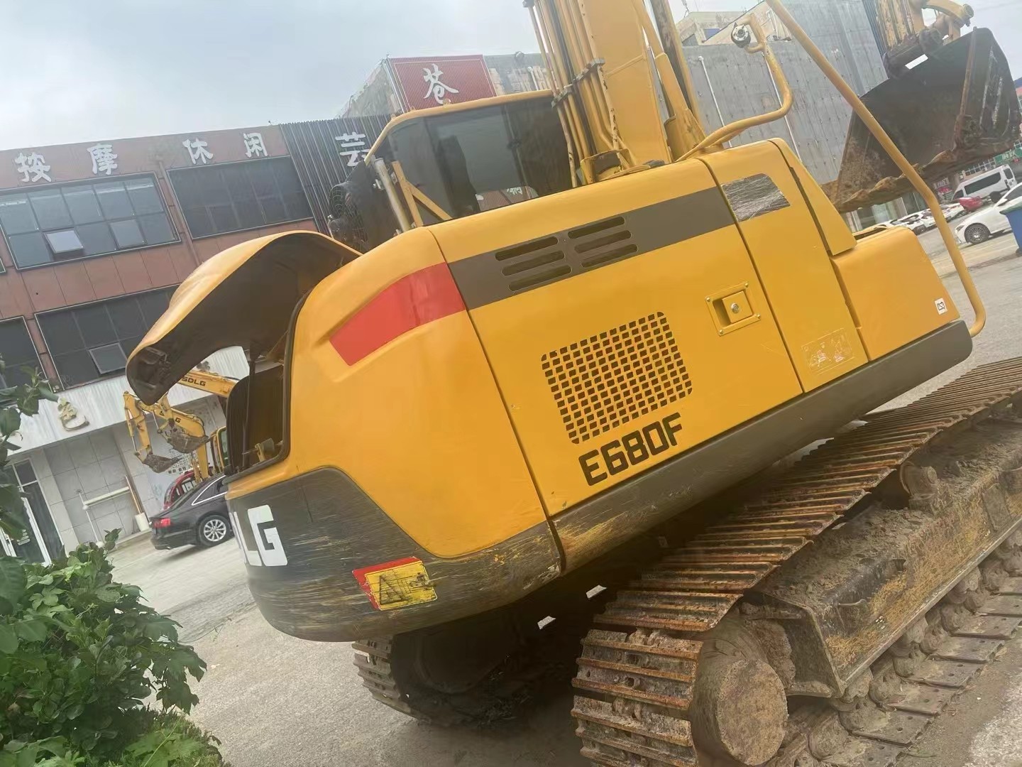 20 years Lingong excavator E680F / 3