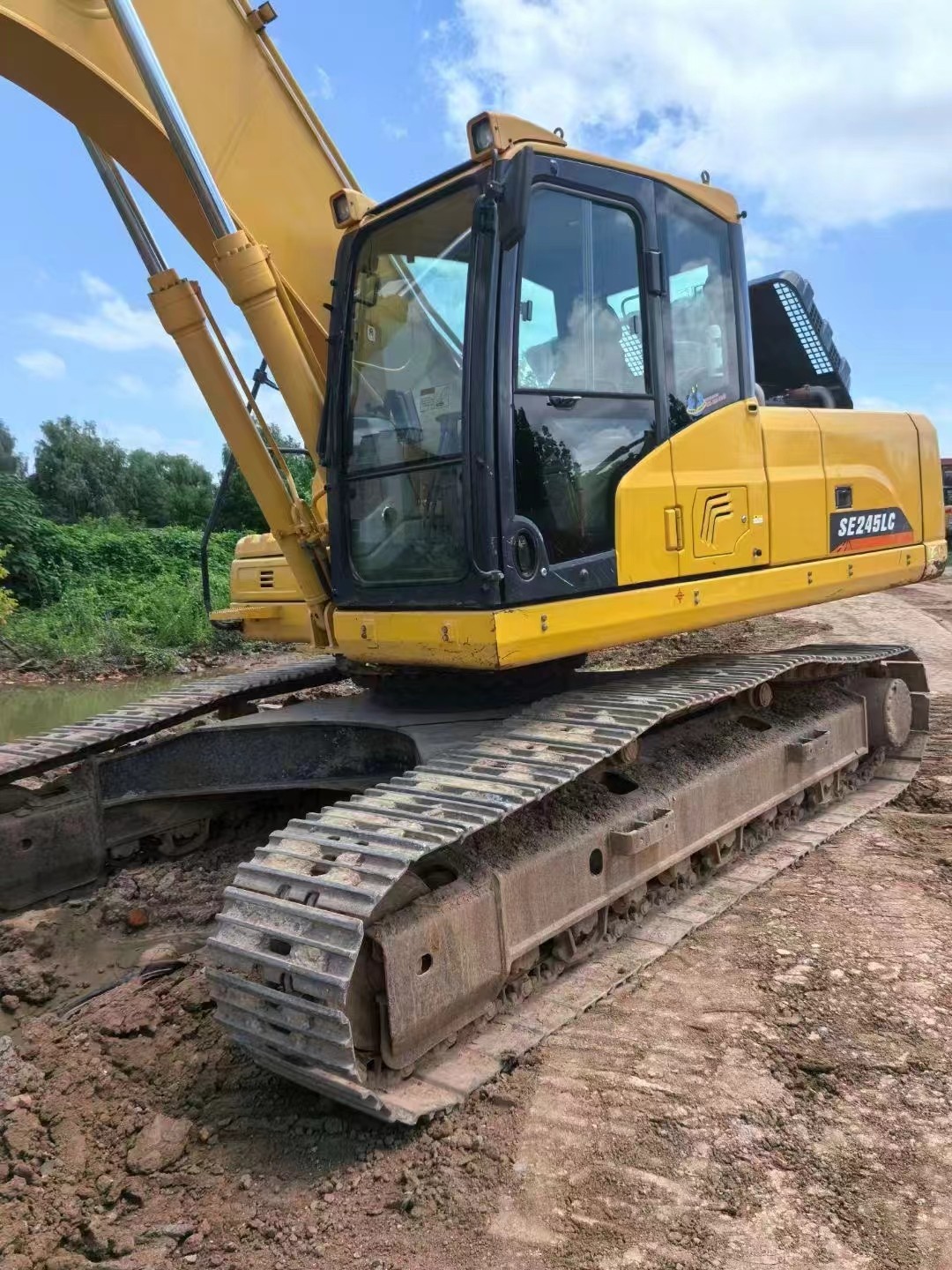 Second-hand excavator produced in 2019,SHANTUI  SE245  24-ton crawler excavator / 3