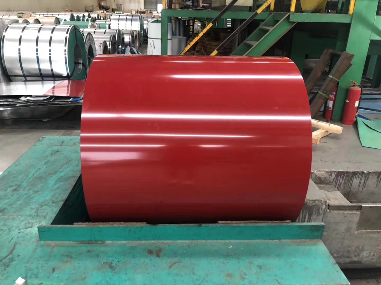 Competitive price color coated steel in coil ppgi / 2